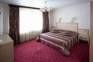 Гостиница Тихая площадь Новосибирск Трехместный номер "Полулюкс"-2