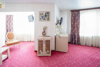 Гостиница Тихая площадь Новосибирск Трехместный номер "Полулюкс"-6